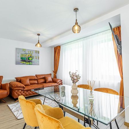 Cozy Brand New Boutique Aparthotel ブラショフ エクステリア 写真